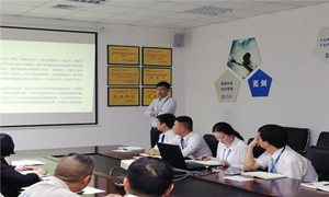 宜昌店开展“不朽情缘之家企业文化解读暨《不朽情缘故事集》读书分享会”